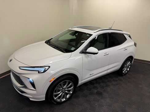 Used 2024 Buick Encore GX Avenir w/ Avenir Technology Package image 27