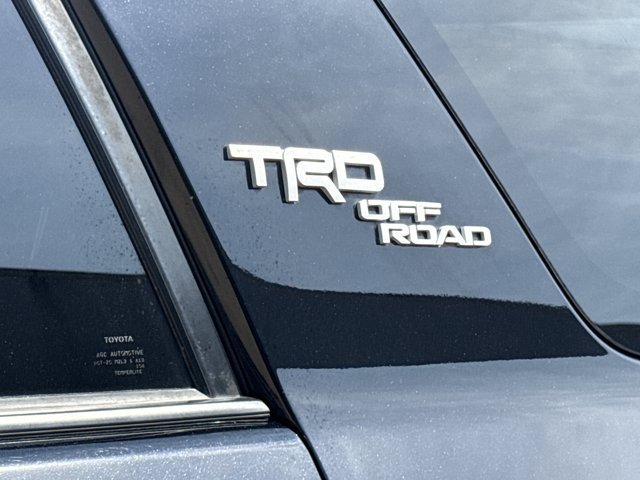 Used 2020 Toyota 4Runner TRD Off-Road AWD/4WD image 13