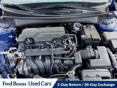 Used 2024 Hyundai Elantra SEL image 21