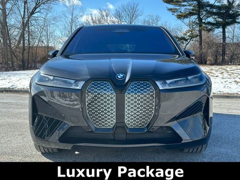 Used 2025 BMW iX M60 image 2