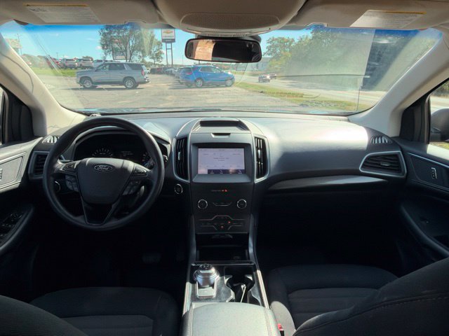 Used 2020 Ford Edge SE FWD image 24