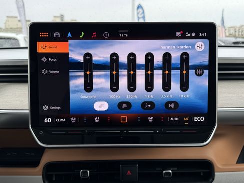 Used 2025 Volkswagen ID. Buzz 1st Edition image 28