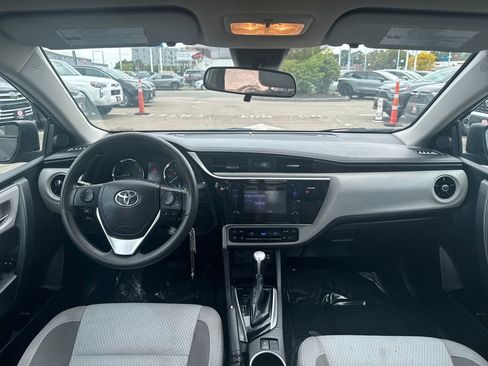Used 2017 Toyota Corolla LE image 2