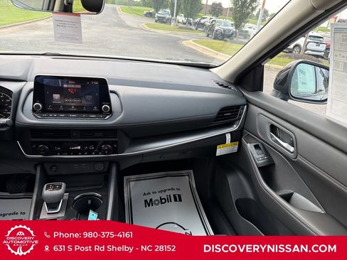 New 2026 Nissan Rogue Dark Armor FWD image 33