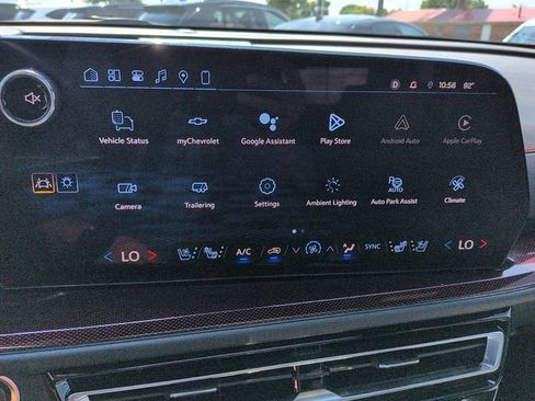 Used 2024 Chevrolet Traverse RS AWD/4WD image 24