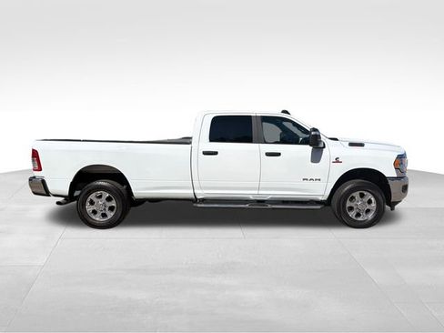 Used 2024 RAM 2500 Big Horn AWD/4WD image 2