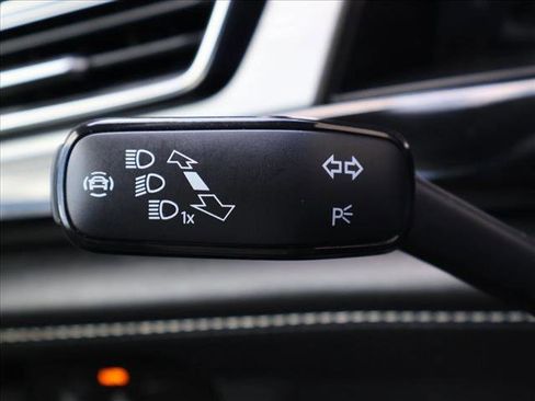 Used 2024 Volkswagen Atlas Cross Sport SE AWD/4WD image 17