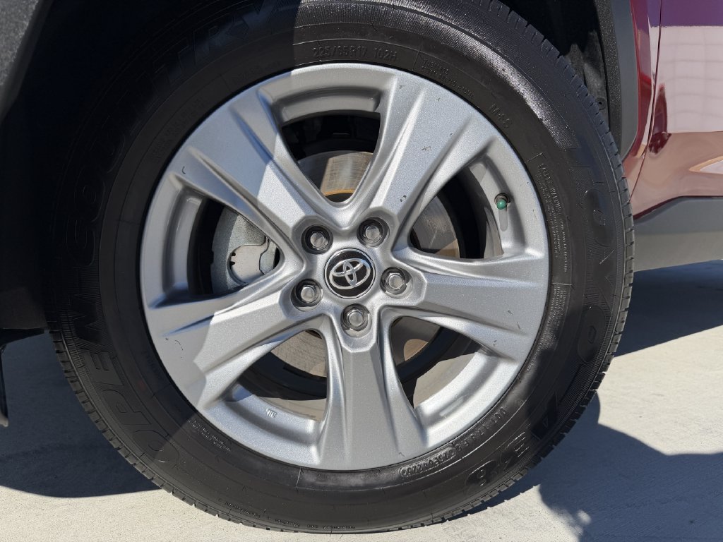 Used 2025 Toyota RAV4 XLE w/ Convenience Package AWD/4WD image 9