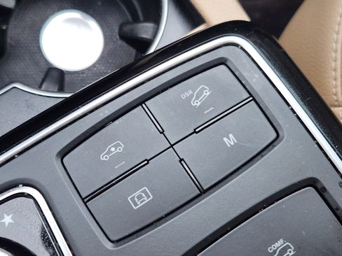 Used 2018 Mercedes-Benz GLS 450 4MATIC image 31