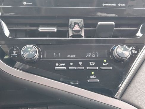 Used 2023 Toyota Camry XSE FWD image 14