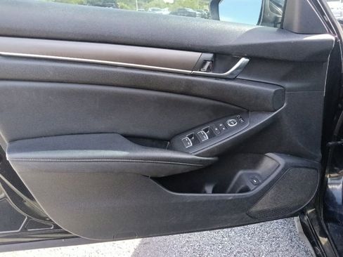 Used 2019 Honda Accord LX image 11
