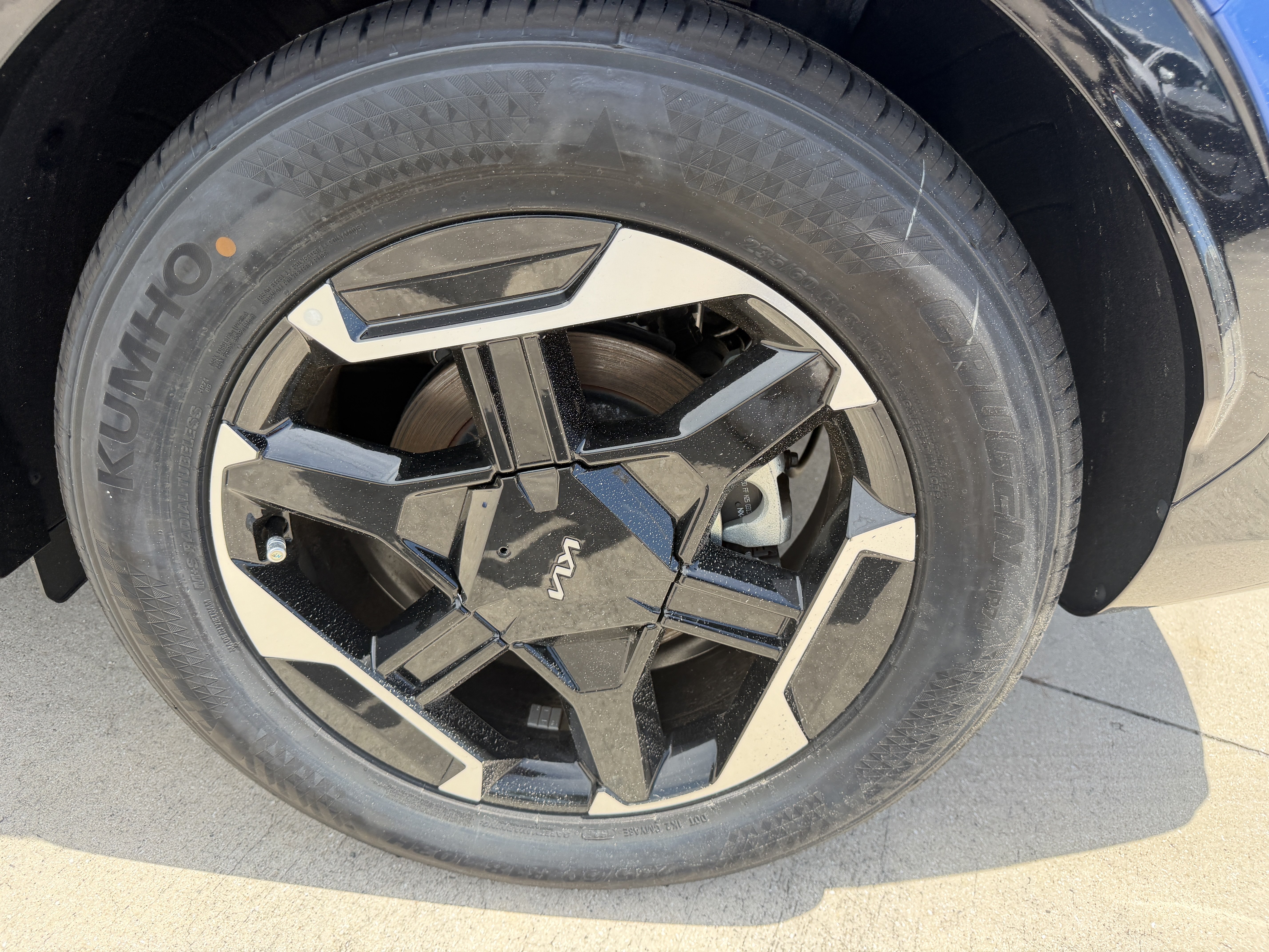 New 2026 Kia Sportage SX FWD image 32