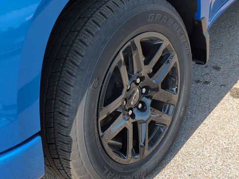 New 2025 Chevrolet Silverado 1500 Custom image 32