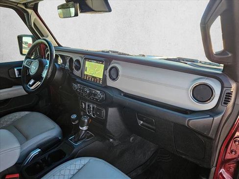 Used 2021 Jeep Gladiator Overland image 23