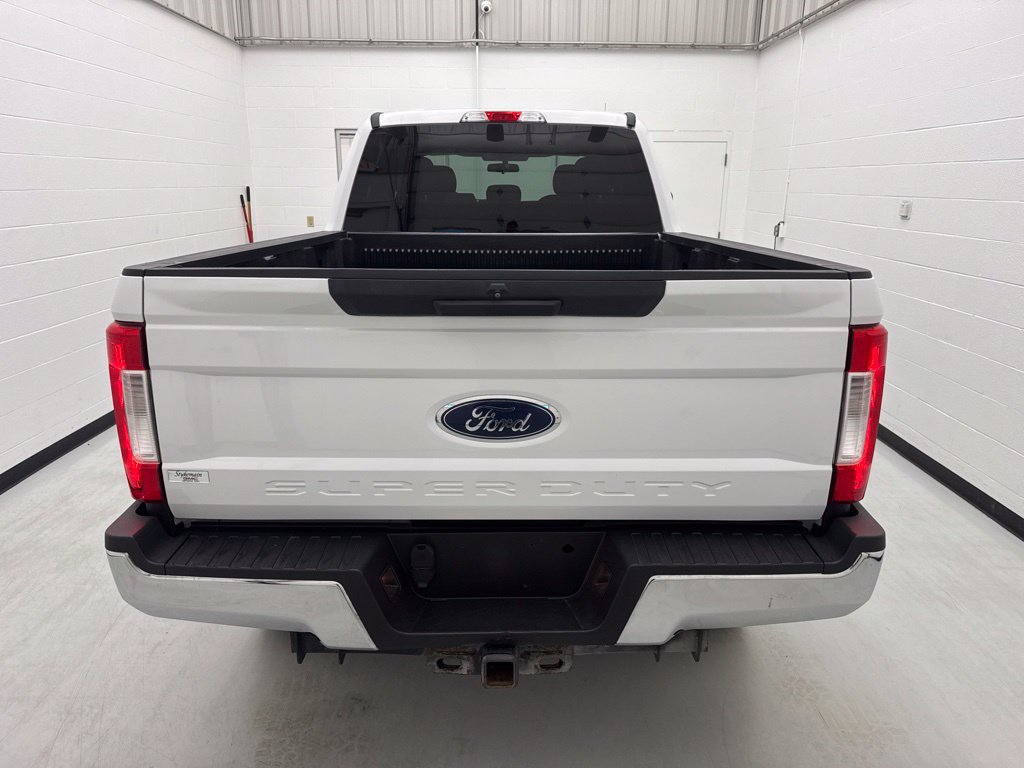 Used 2017 Ford F250 XLT w/ FX4 Off-Road Package AWD/4WD image 5