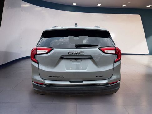 Used 2024 GMC Terrain SLT w/ Elevation Edition AWD/4WD image 4