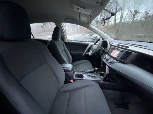 Used 2016 Toyota RAV4 LE image 26