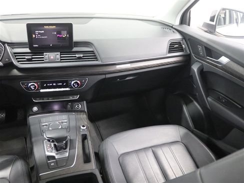 Used 2019 Audi Q5 2.0T Premium w/ Convenience Package image 20