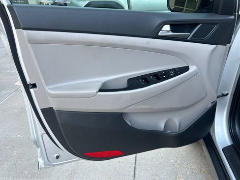 Used 2018 Hyundai Tucson SEL FWD image 11