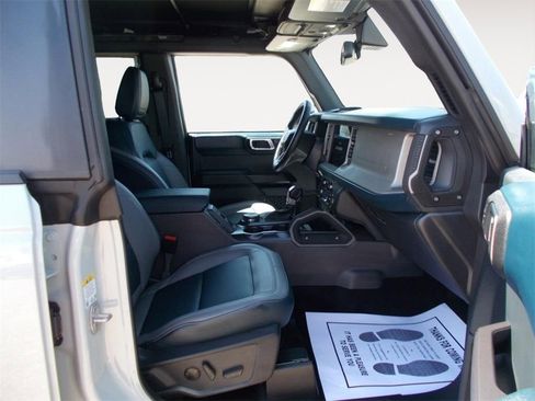 New 2024 Ford Bronco Outer Banks AWD/4WD image 12