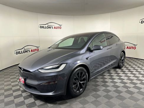 Used 2023 Tesla Model X image 3