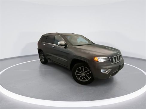 Used 2018 Jeep Grand Cherokee Limited w/ Luxury Group II image 6