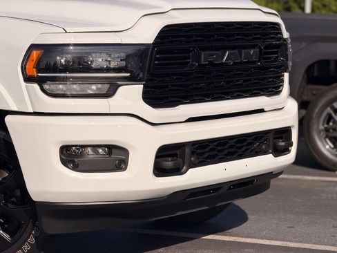 Used 2024 RAM 2500 Limited AWD/4WD image 8