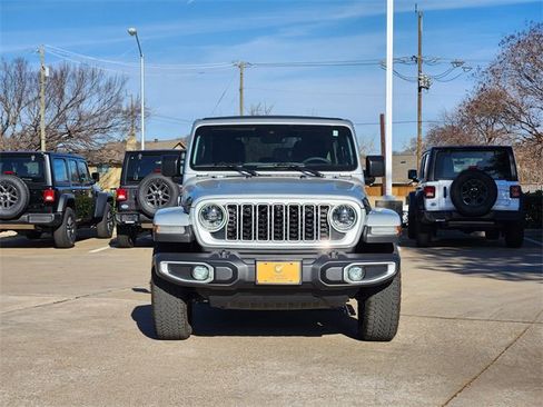 Used 2024 Jeep Wrangler Sahara w/ Technology Group image 2