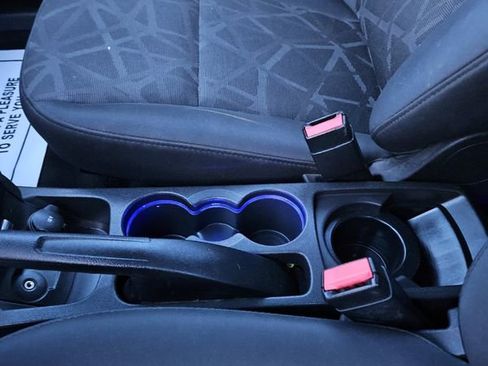 Used 2012 Ford Fiesta SE image 19