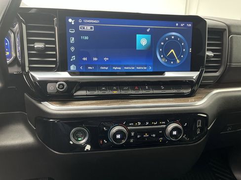 Certified 2022 Chevrolet Silverado 1500 RST w/ Z71 Off-Road Package image 18