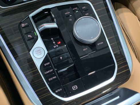 Used 2026 BMW X5 sDrive40i w/ M Sport Package image 23