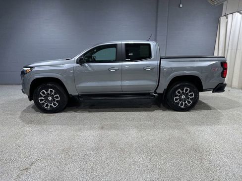 Used 2023 Chevrolet Colorado Z71 w/ Z71 Convenience Package 2 AWD/4WD image 5