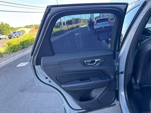 Certified 2025 Volvo XC60 B5 Plus AWD/4WD image 16