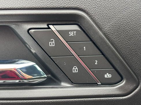 New 2026 GMC Canyon Denali w/ LPO, Denali Black Edition image 25