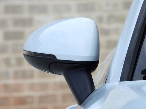 Used 2018 Porsche Macan GTS image 40