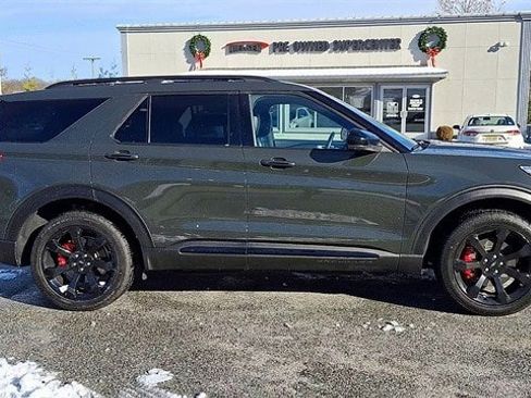 Certified 2022 Ford Explorer ST w/ ST Street Pack image 9