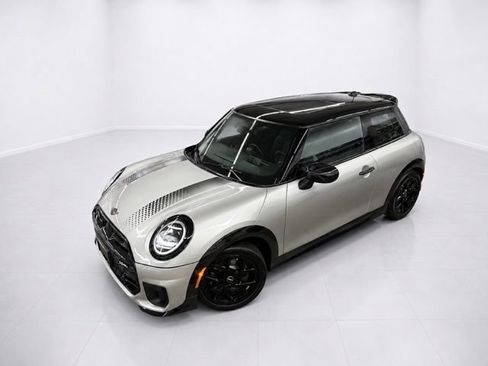 Used 2025 MINI Cooper S FWD image 6