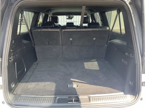 Used 2024 Jeep Wagoneer L Series II RWD image 15