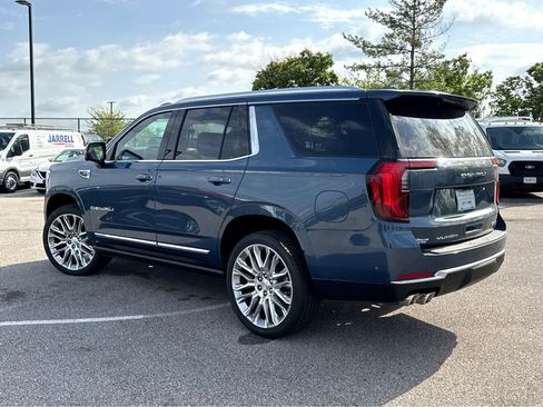 New 2026 GMC Yukon Denali w/ Denali Reserve Package AWD/4WD image 3