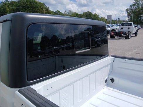 New 2025 Jeep Gladiator Sport image 8