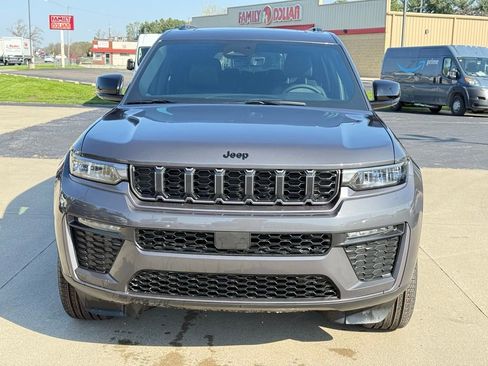 New 2026 Jeep Grand Cherokee L Limited AWD/4WD image 2