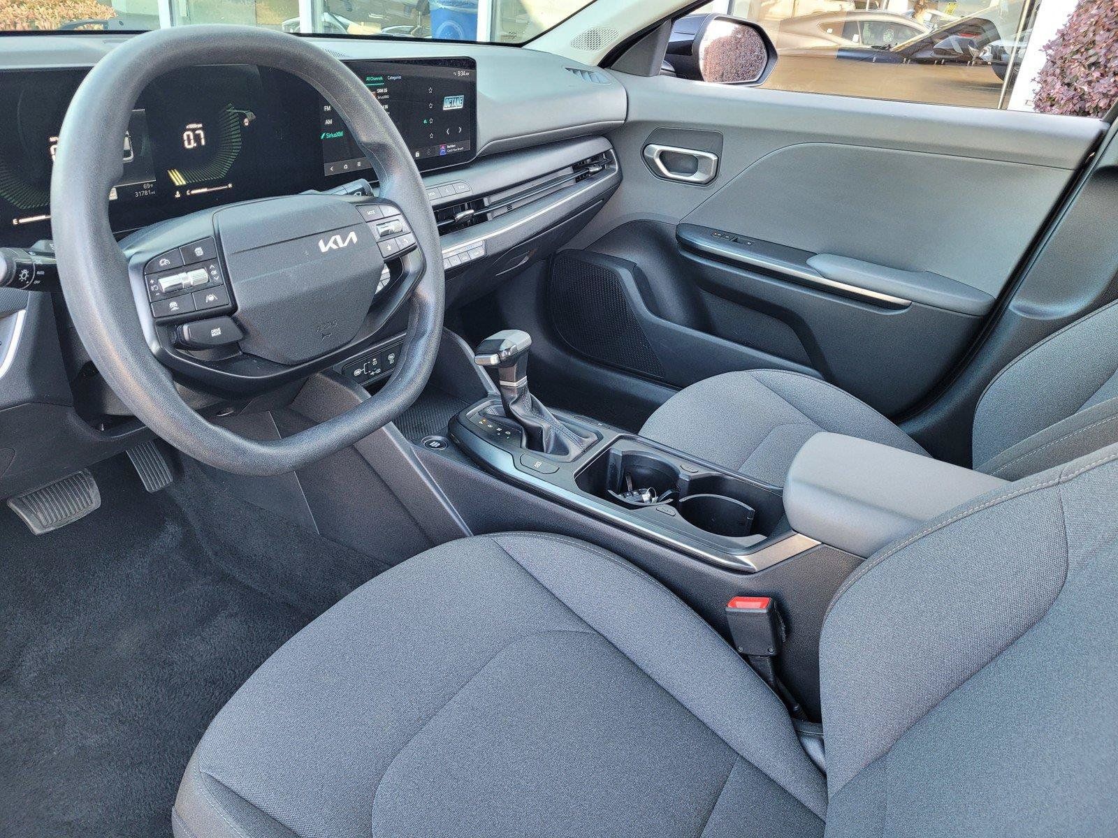 Used 2025 Kia K4 FWD image 11
