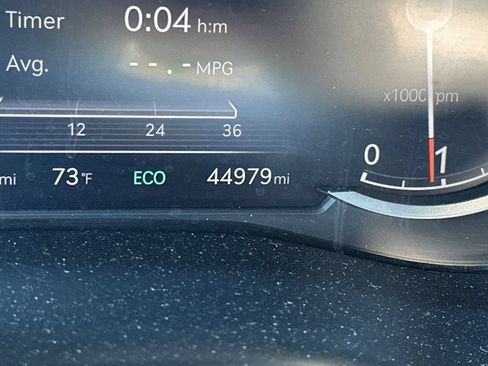 Used 2024 Genesis G70 2.5T RWD image 26