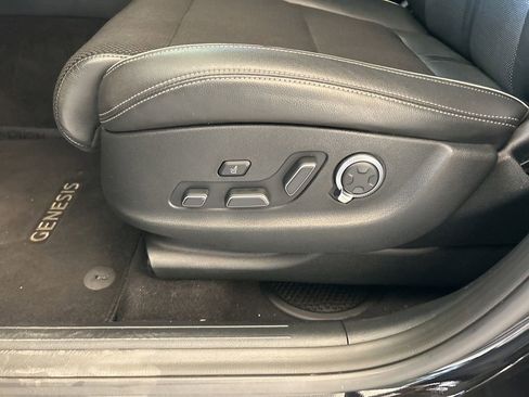 Used 2024 Genesis GV70 2.5T w/ Sport Prestige Package image 41