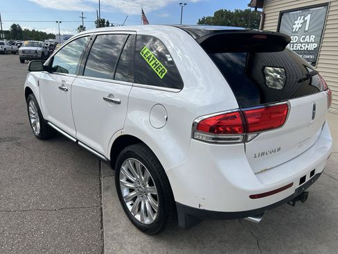 Used 2014 Lincoln MKX AWD w/ Equipment Group 101A image 7