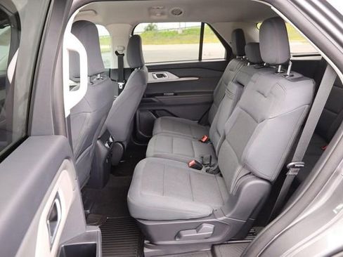 Certified 2025 Ford Explorer Active AWD/4WD image 10