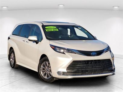 Used 2023 Toyota Sienna XLE