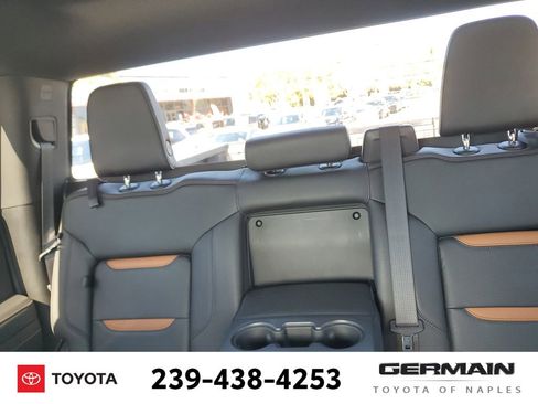 Used 2023 GMC Sierra 1500 AT4 image 32