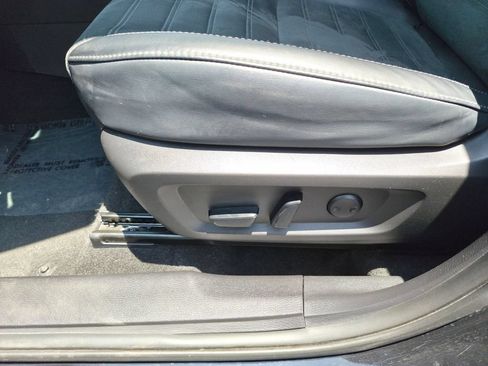 Used 2025 Mitsubishi Outlander SE AWD/4WD image 23