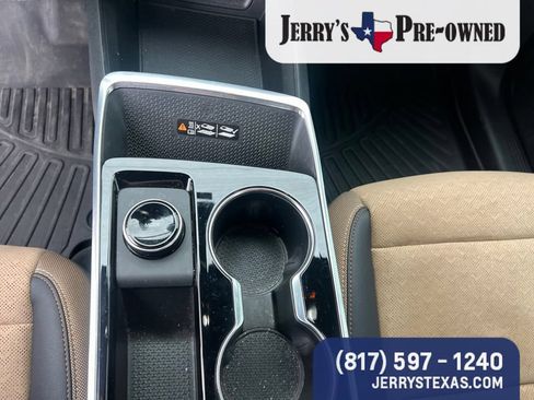 Used 2025 Chevrolet Equinox ACTIV w/ Safety and Technology Package FWD image 12
